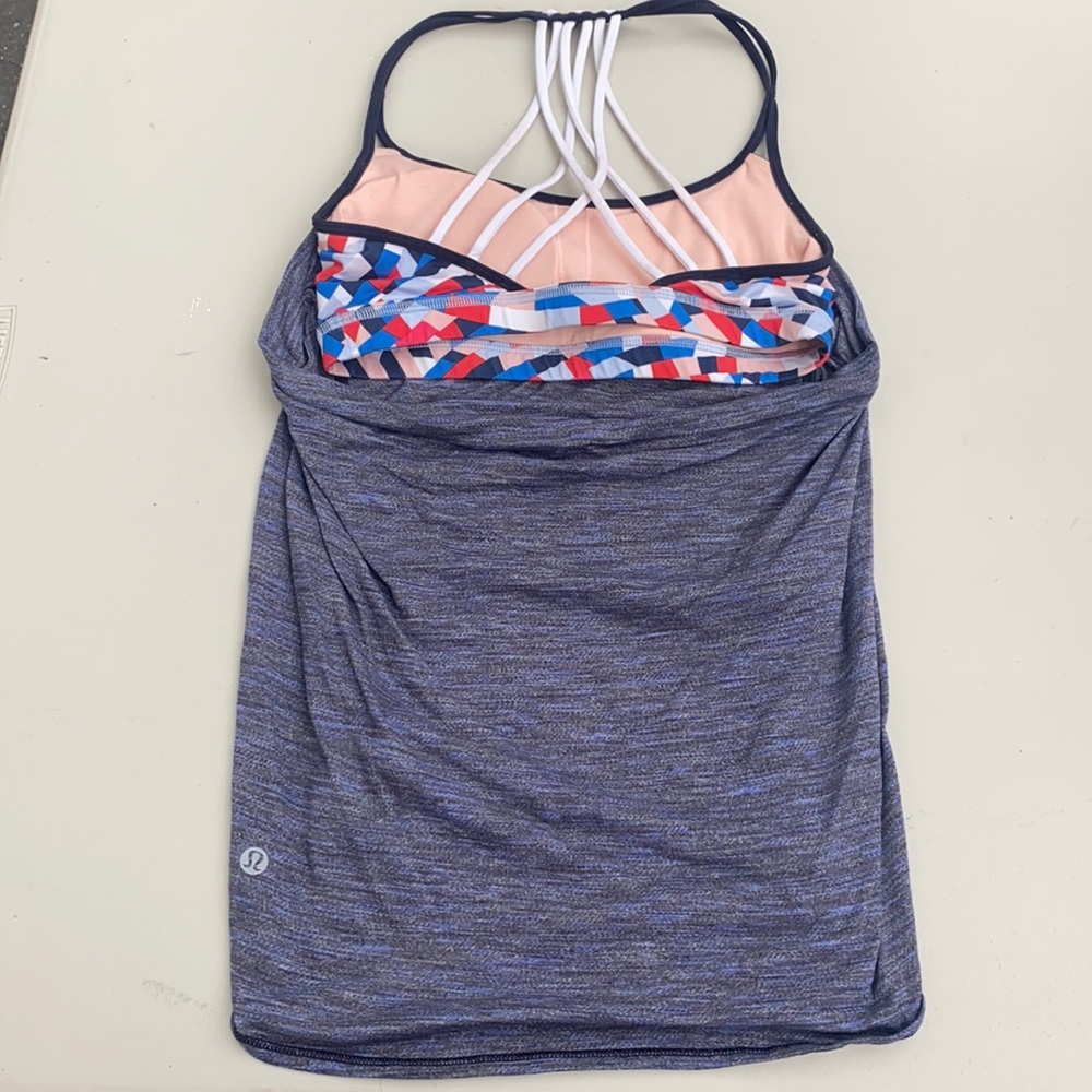 lululemon top w/ bra